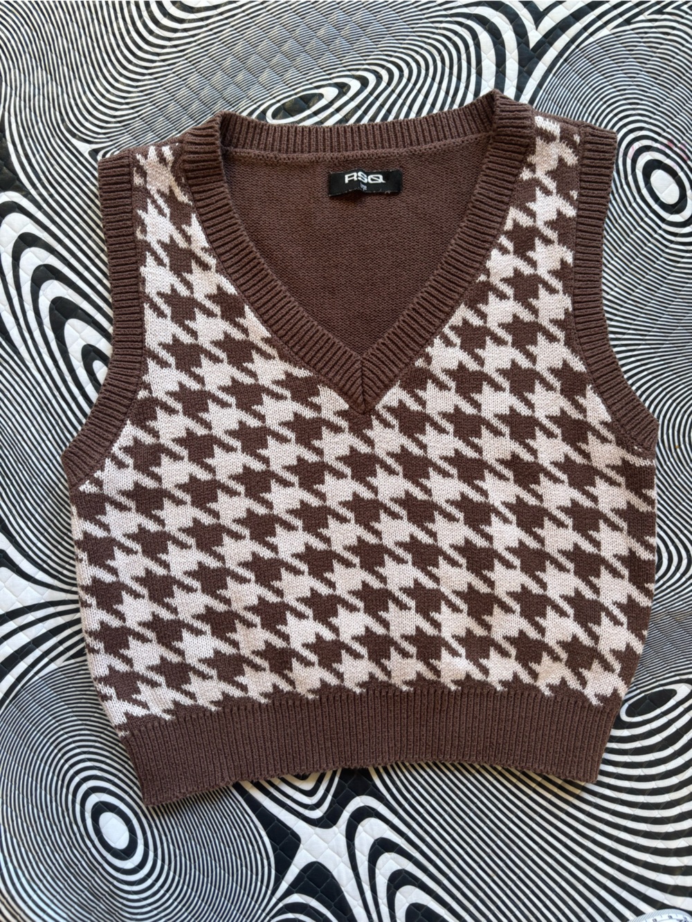 RSQ Houndstooth sweater vest